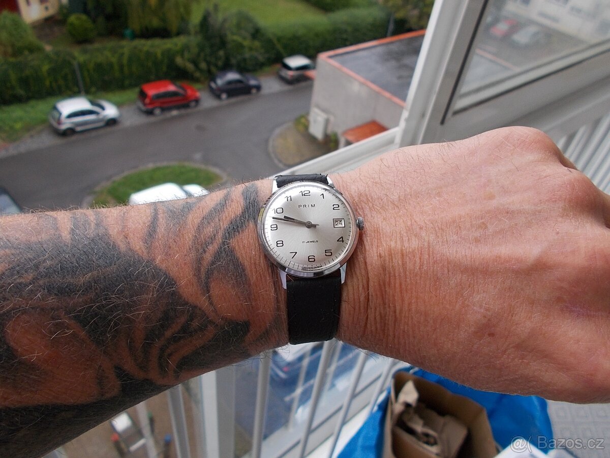 mene vidane luxusni hodinky prim rok 1973 top kus funkcni