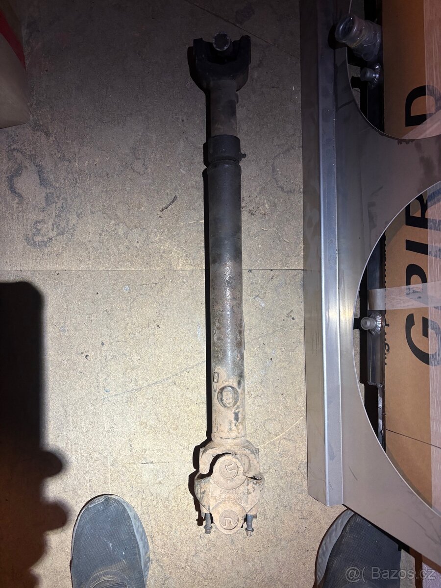 Přední kardan s dvojkřížem