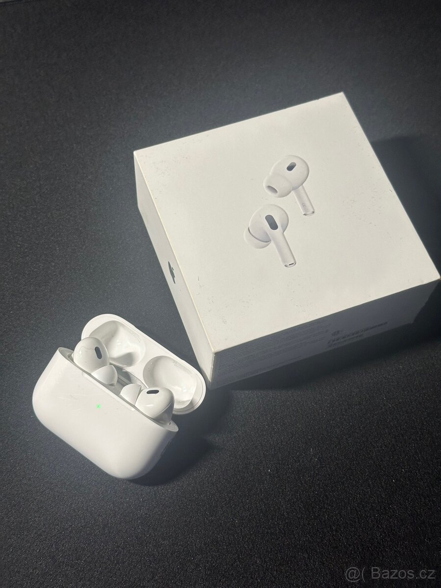 Prodám AirPods Pro2 (USB-C, Qi) + Comply