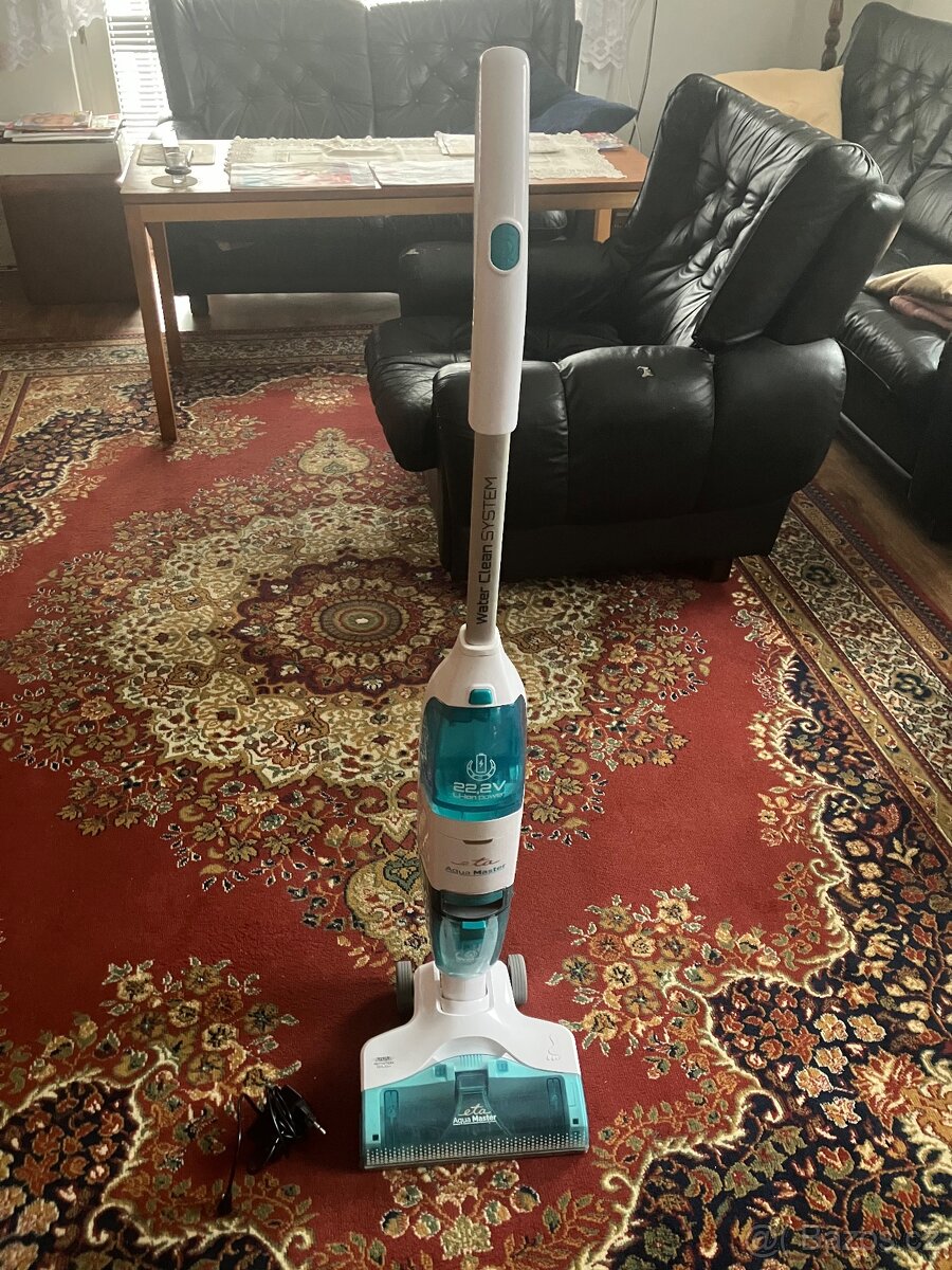 Tyčový vysavač ETA Aquamaster