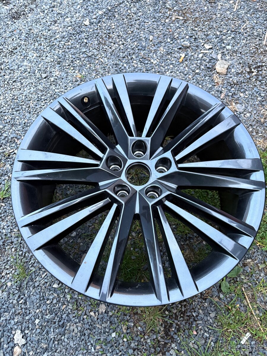 ALU kolo CANOPUS 8,0J X 19“ ET 44