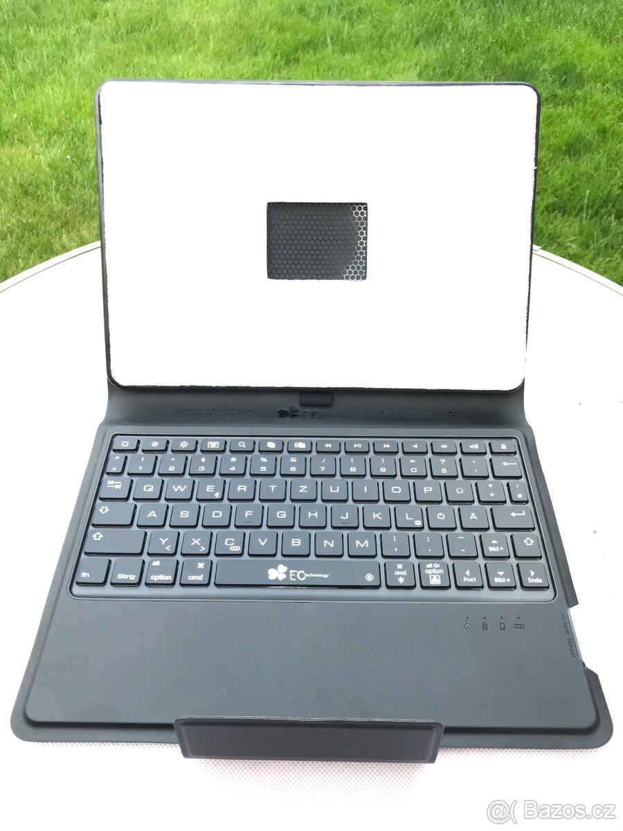 Pouzdro s klávesnicí pro iPad 10,5