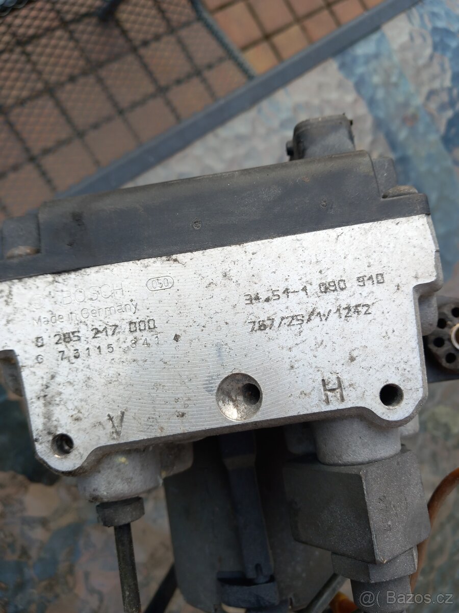 Bmw e39 ABS kostka 000