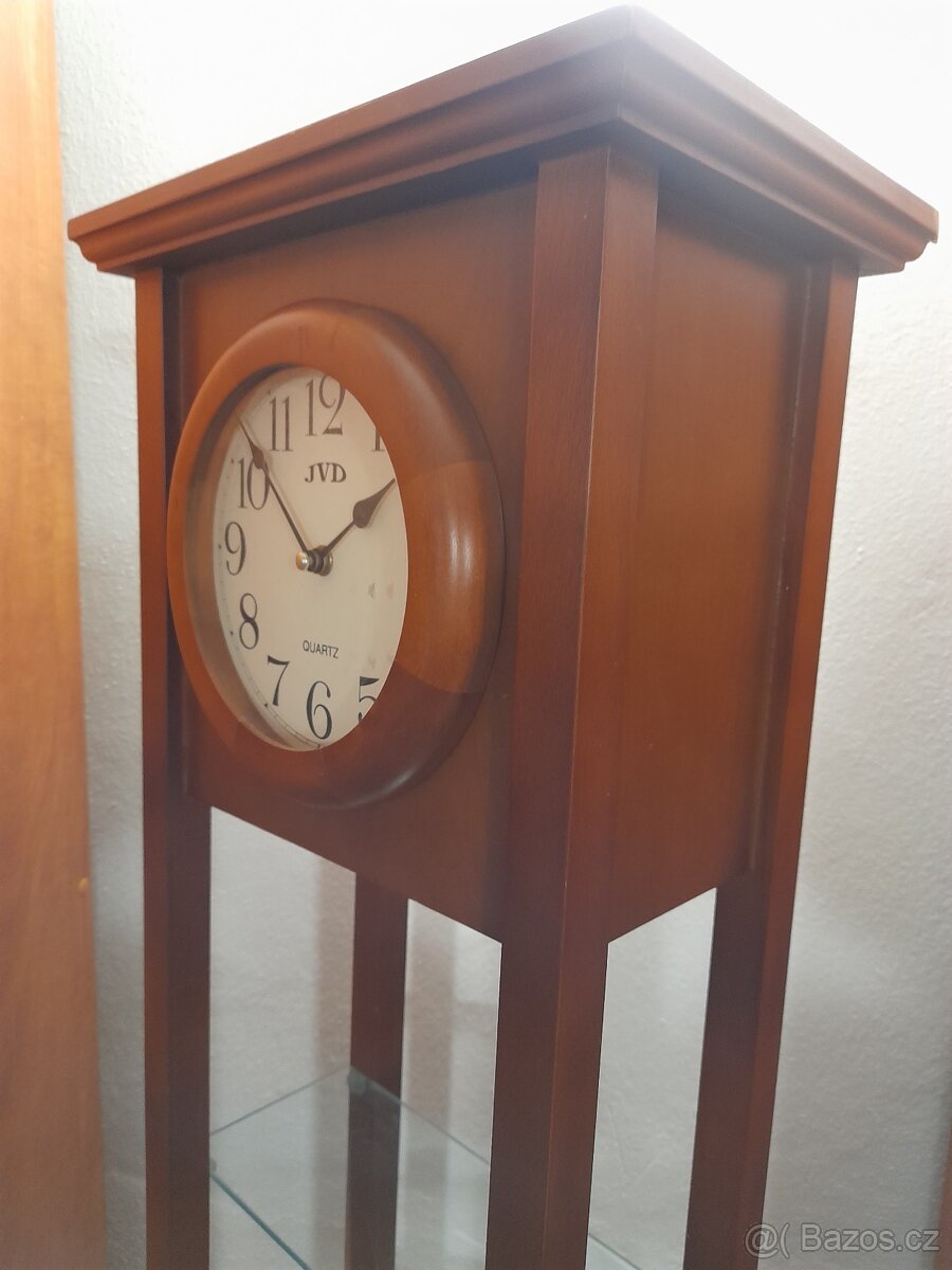 Stojací podlahové hodiny , replika