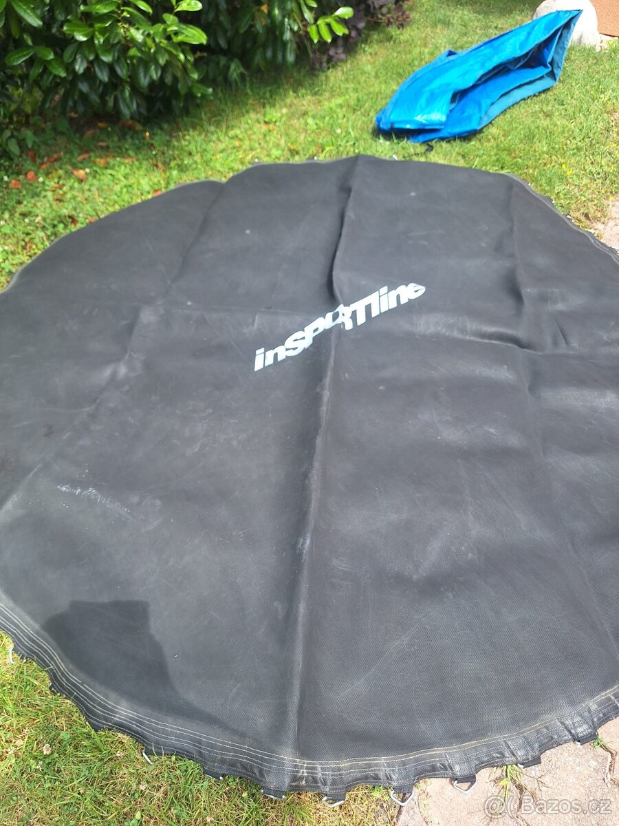 trampolina