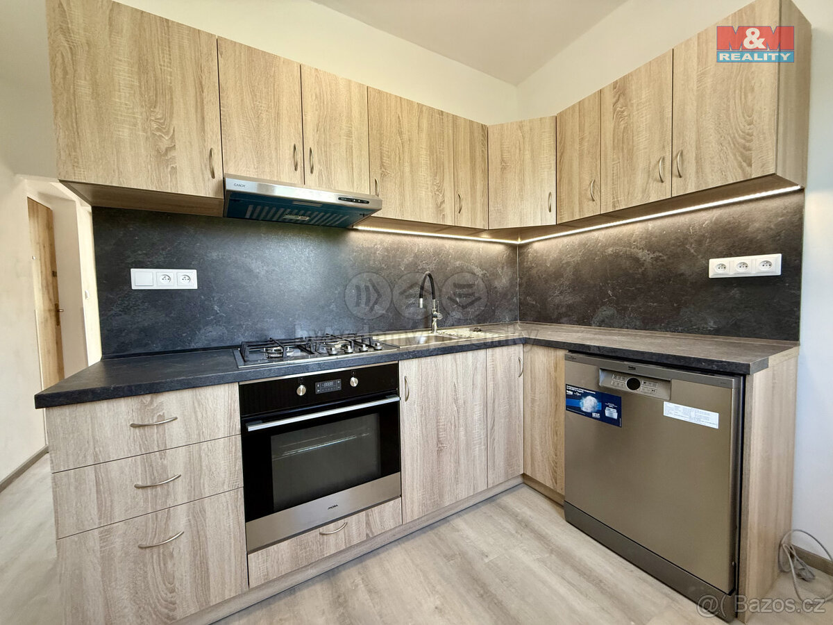Pronájem bytu 3+1, 60 m², Slaný, ul. Plynárenská