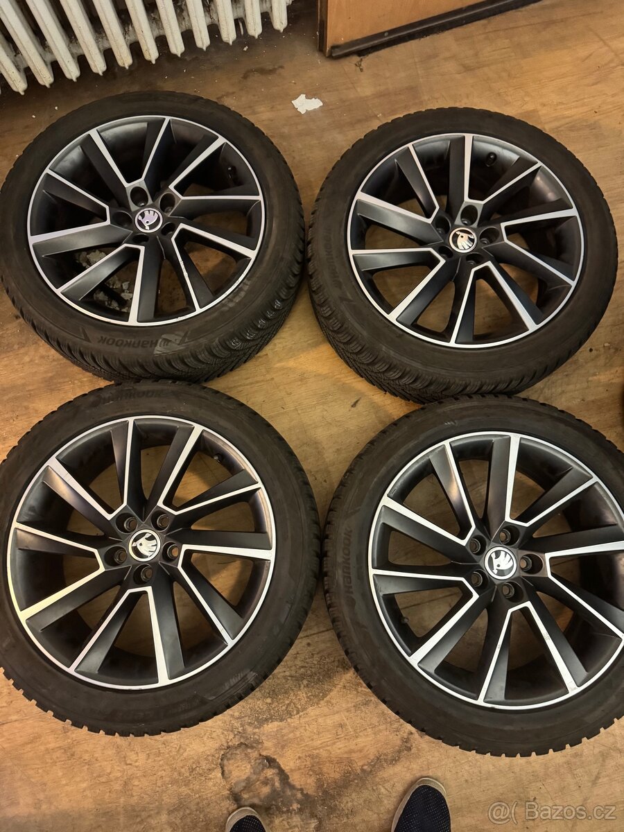 Sada kol 17’ Škoda se zimními pneumatikami Hankook