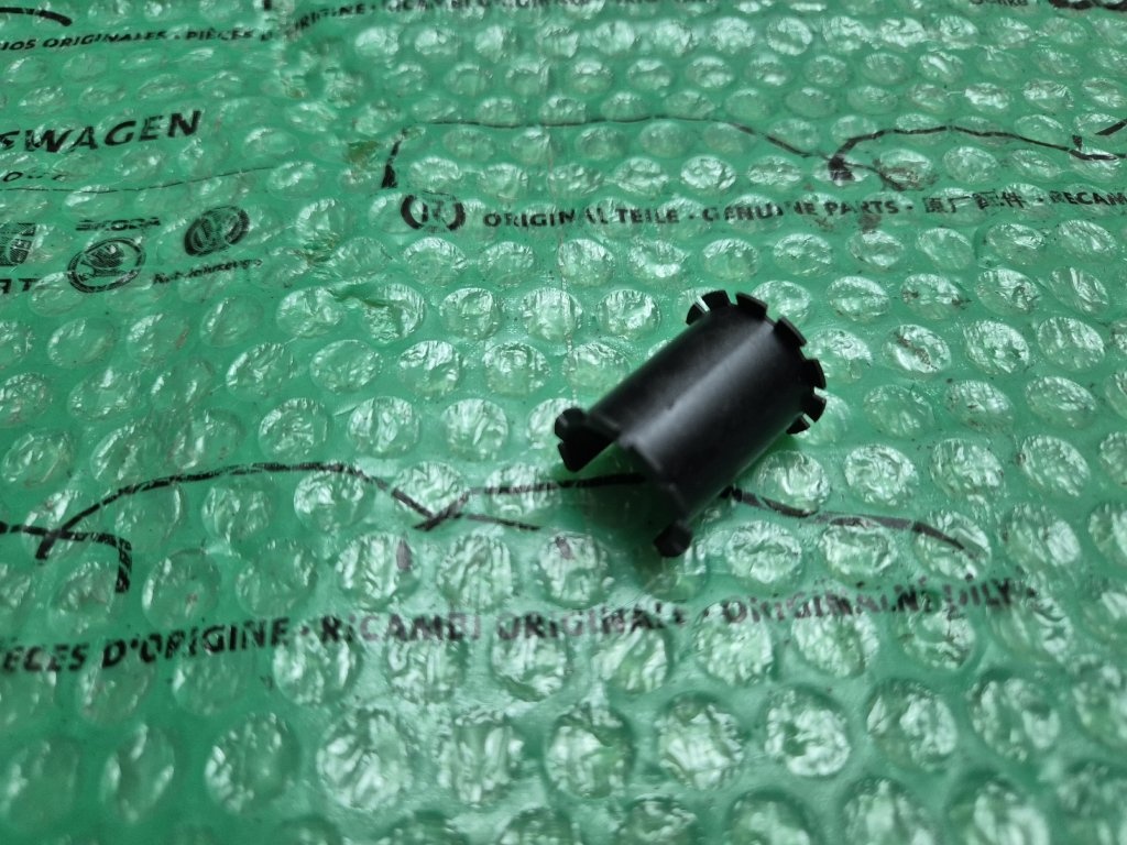 pouzdro táhla řazení Škoda Felicia 09.98 - 09.99 6U0711459