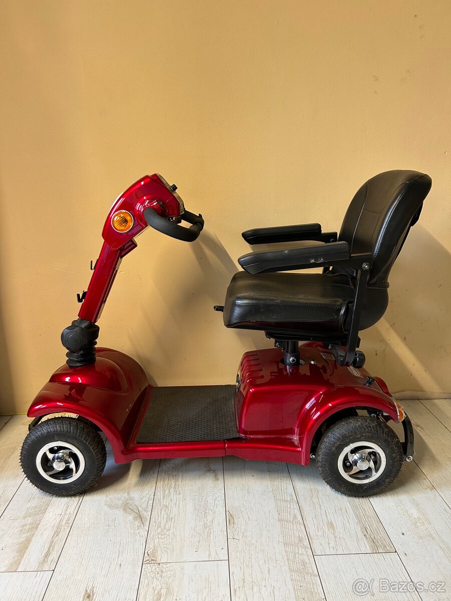 Elektrický invalidní vozík Selvo 4250