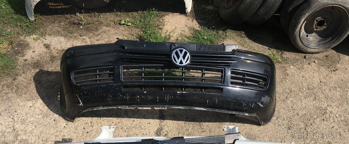 VW Golf 4 přední nárazník