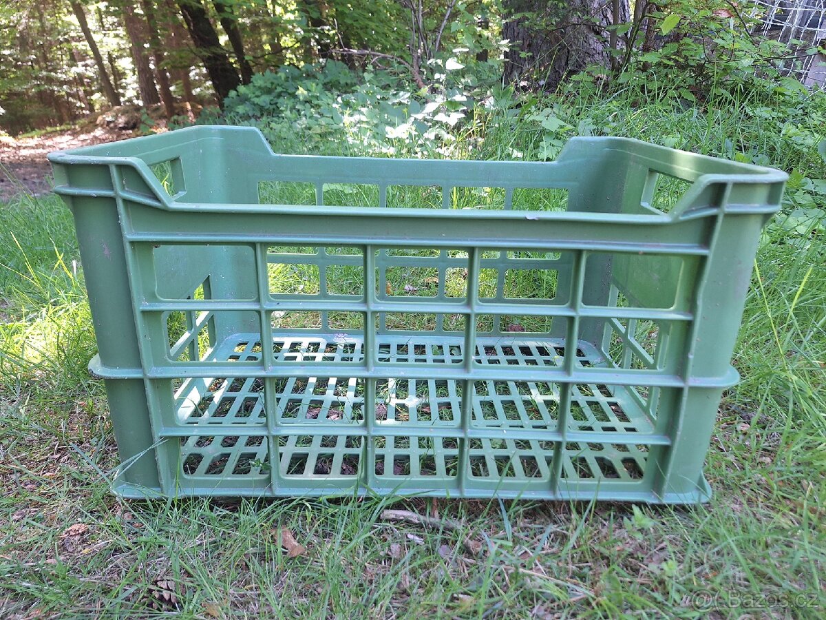 Prodám zeleninové přepravky. Rozměry 60x40 výška 33.