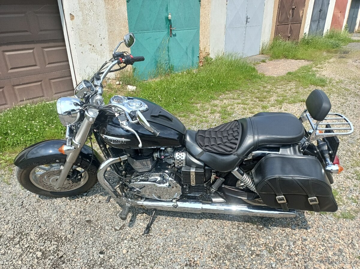 Triumph America 865