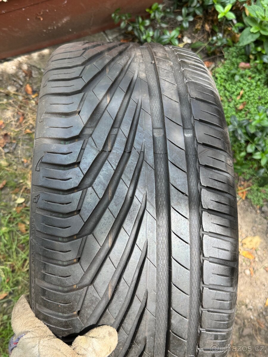 Alu kola Ford
