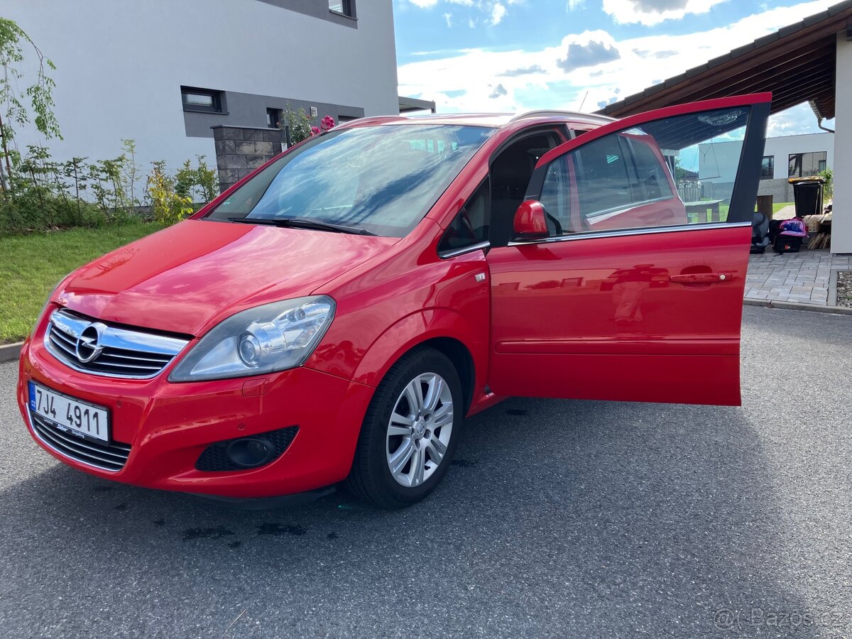 Opel Zafira B,1.8 16V,103 kW,Cosmo, rozvody, 2x kola,7 míst