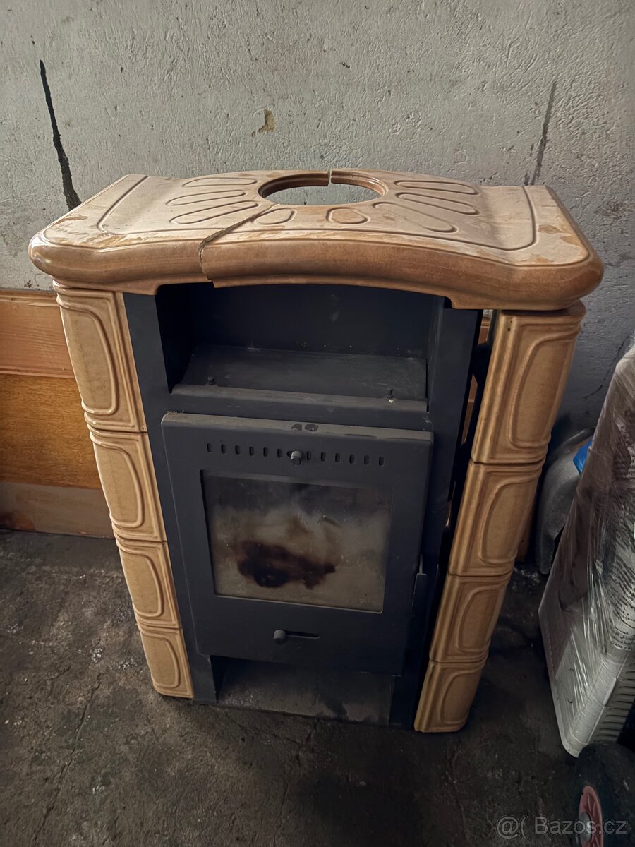 Kachlová kamna