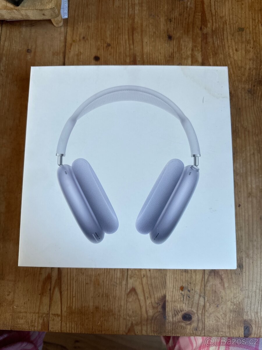 AirPods Max fialový