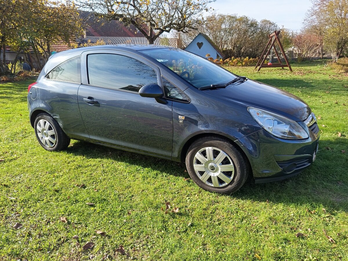 OPEL CORSA D 1,4 64kW r.v. 2010 najeto123tis. km