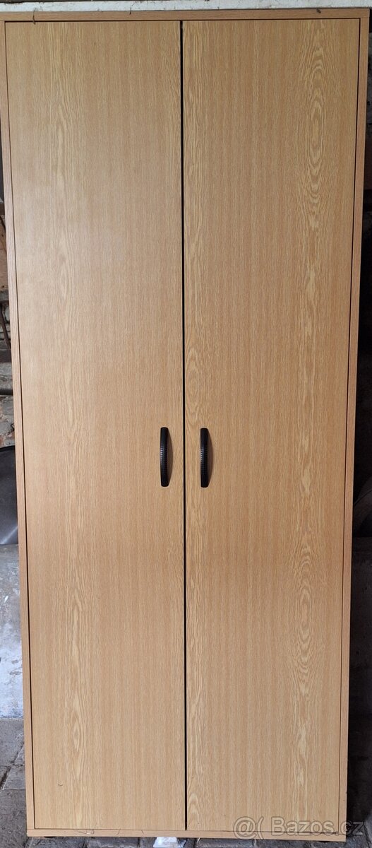 Šatní skříň