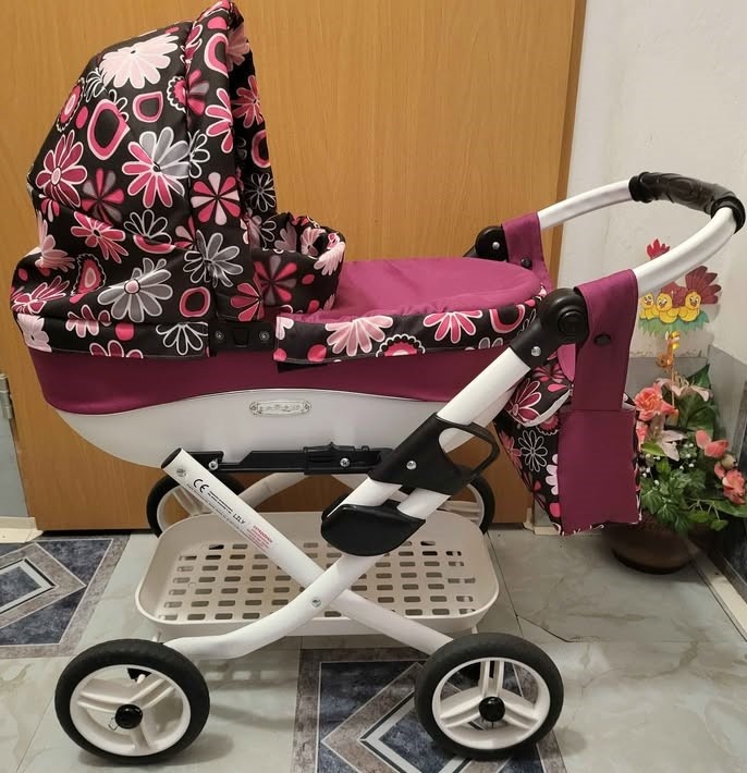 Kočárek pro panenky Adbor Lily