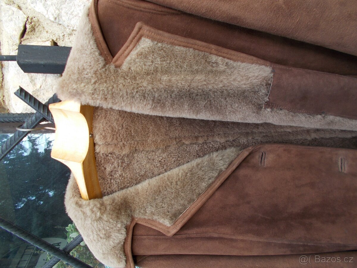 Dámský slušivý kožich