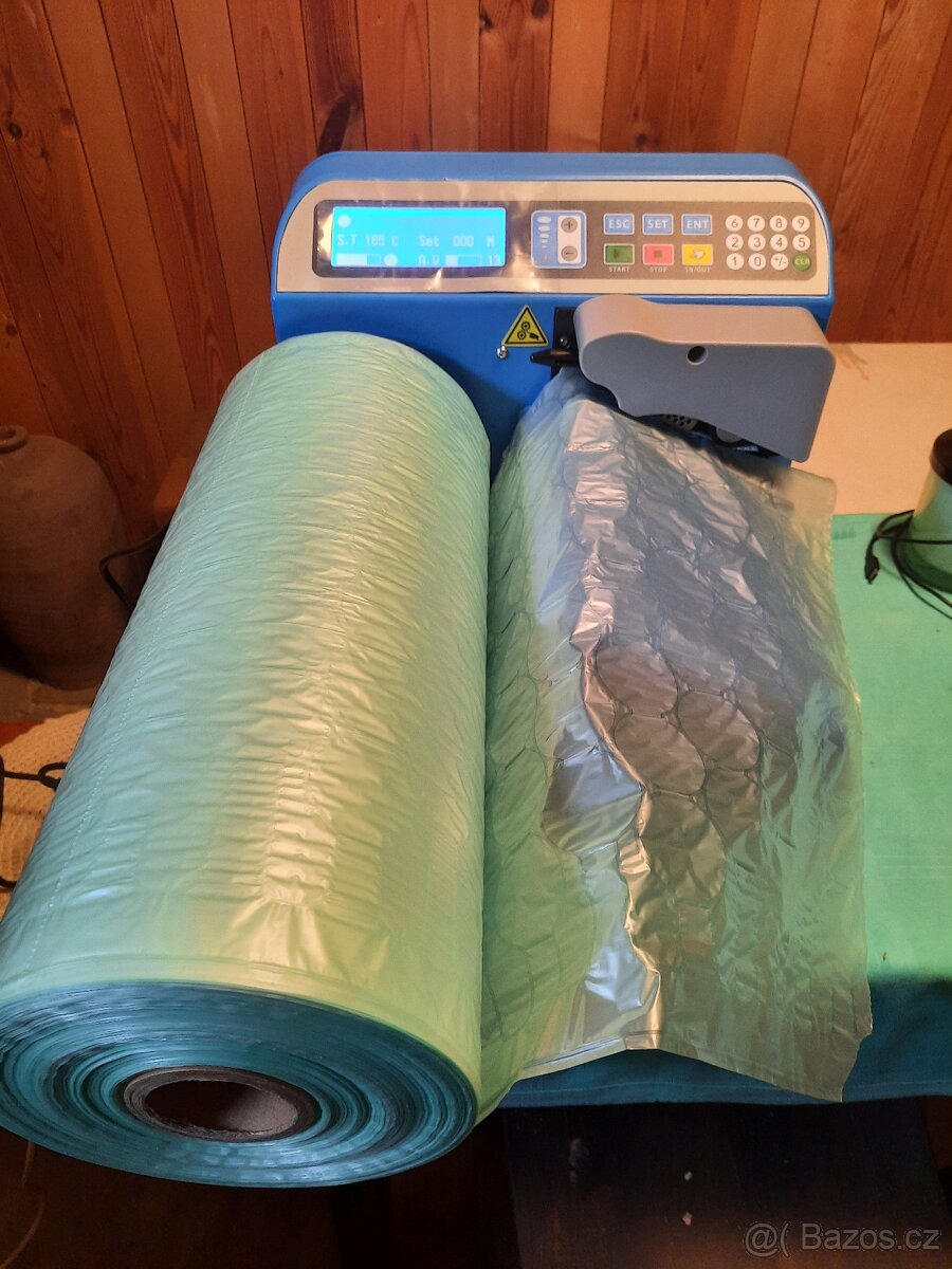 Stroj na výrobu vzduchových polštářků