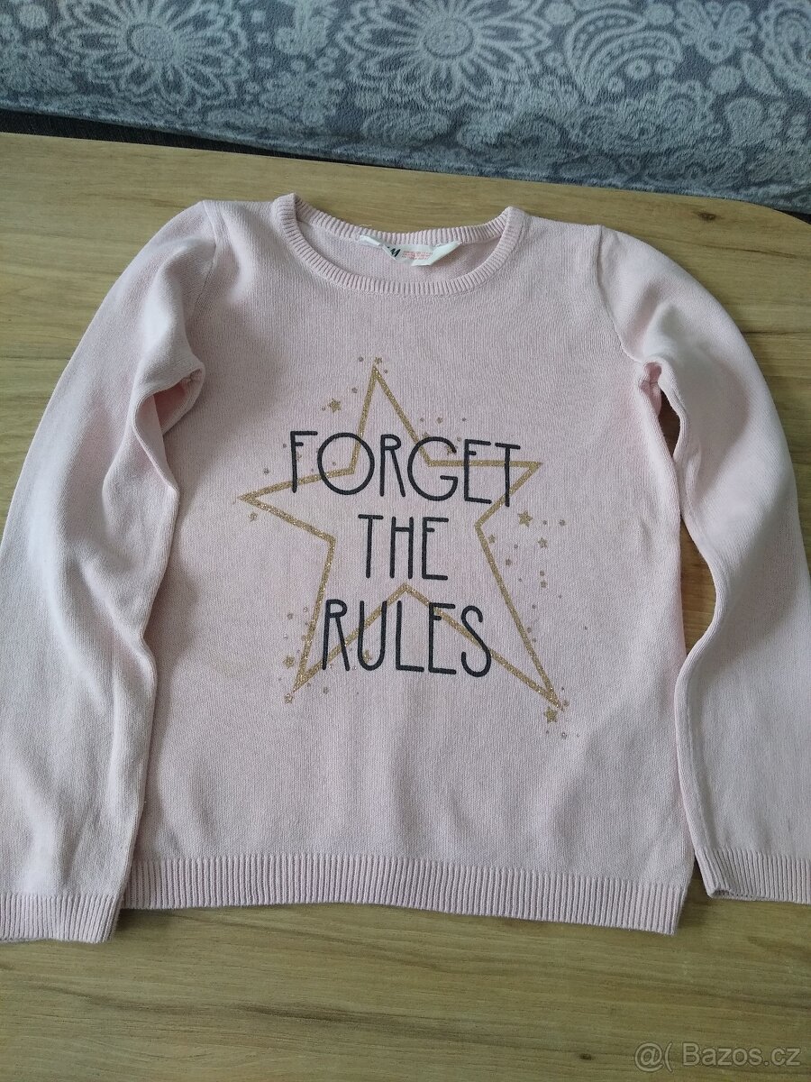 Prodám dětský svetřík vel.122/128