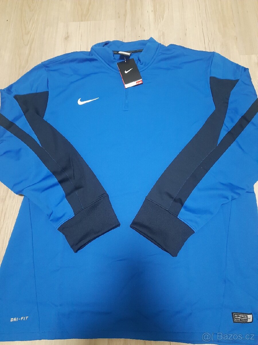 Pánská trekingová mikina nike