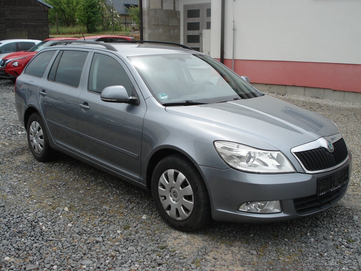ŠKODA OCTAVIA KOMBI 1.6 TDI,SERVISKA,NOVÁ STK