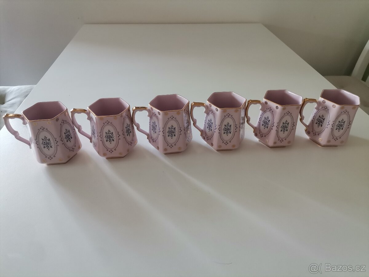 RŮŽOVÝ PORCELÁN