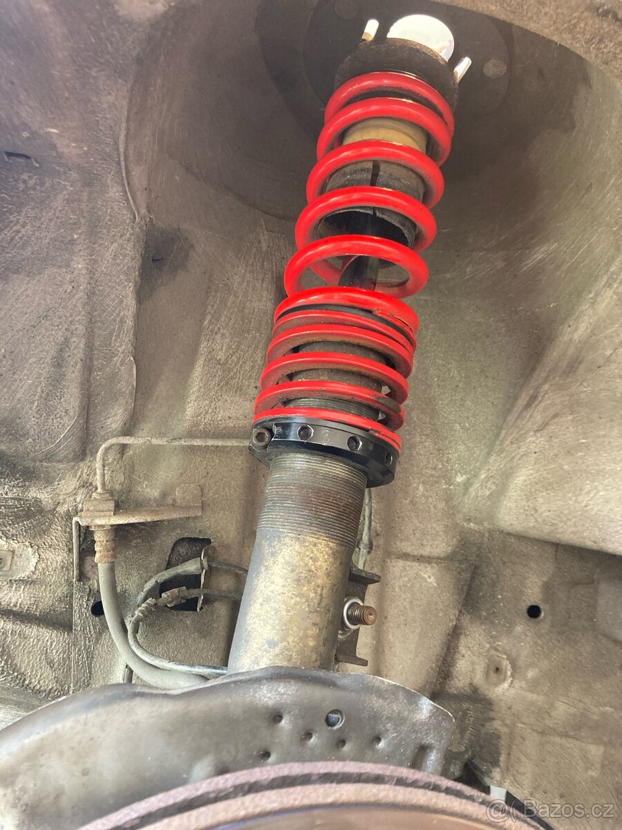 MTS Technik přední výškově stavitelný podvozek