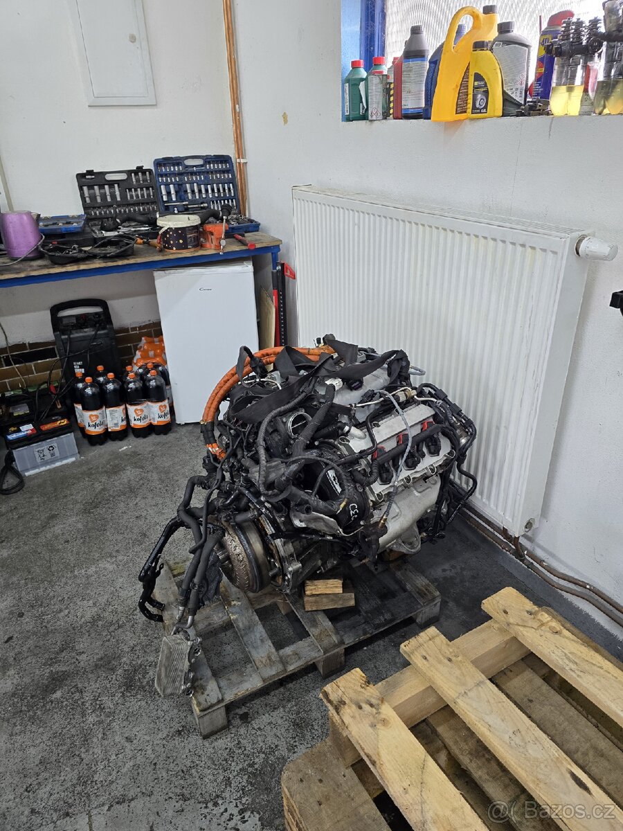 Motor 3,0 Tfsi CGE / CGF Porsche Hybrid, Audi,VW