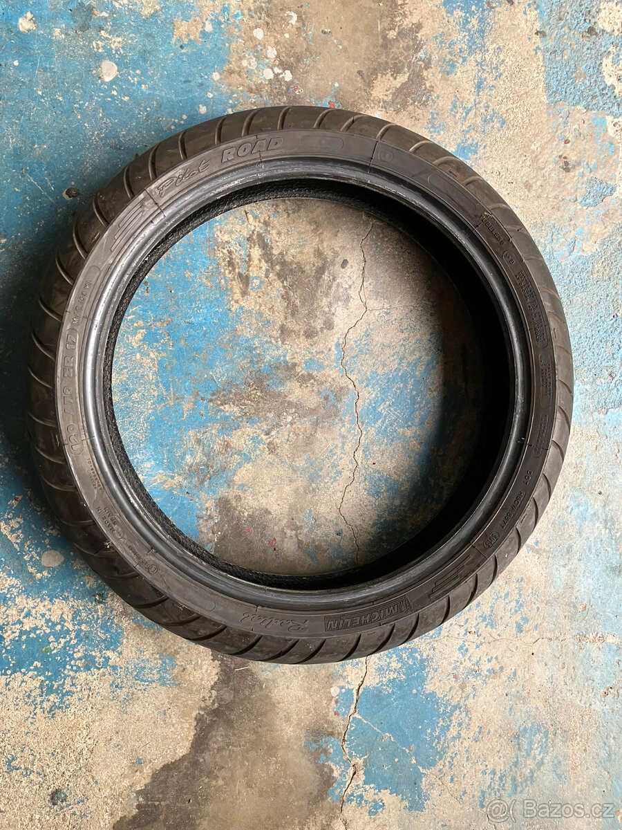 Michelin 120/70 R17