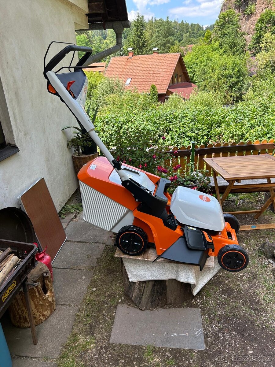 STIHL RMA 443V
