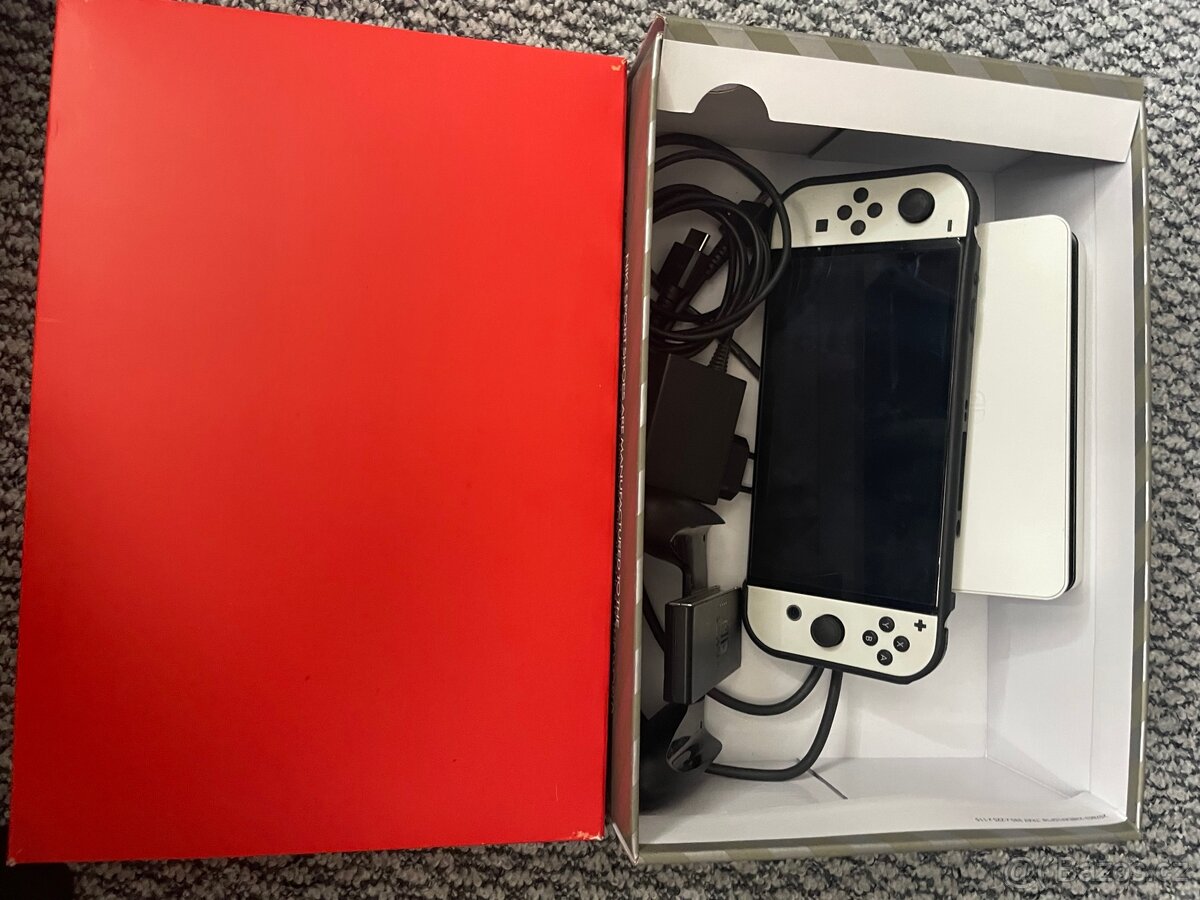 Nintendo switch white+kryt