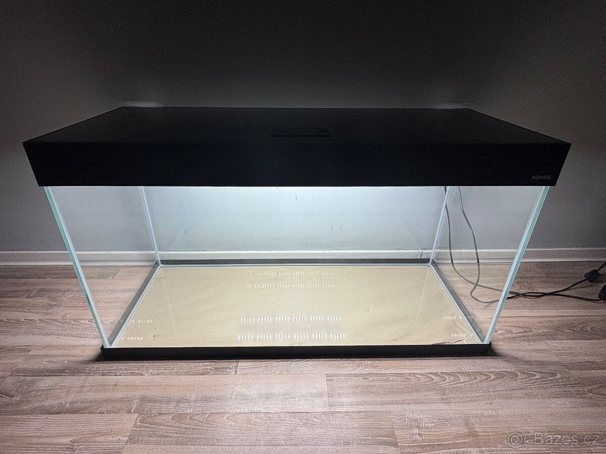 Akvárium 200L plus vnitřní filtr