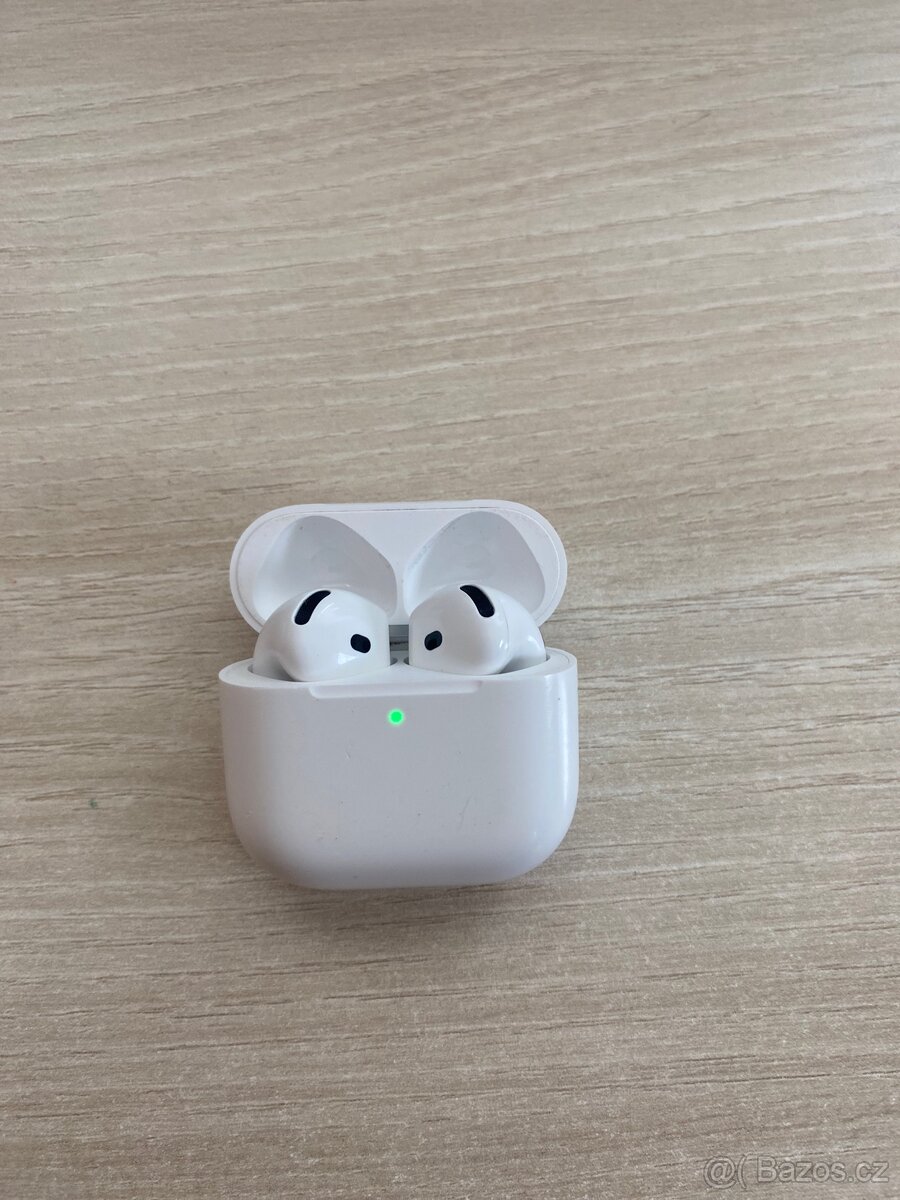 Apple AirPods 4