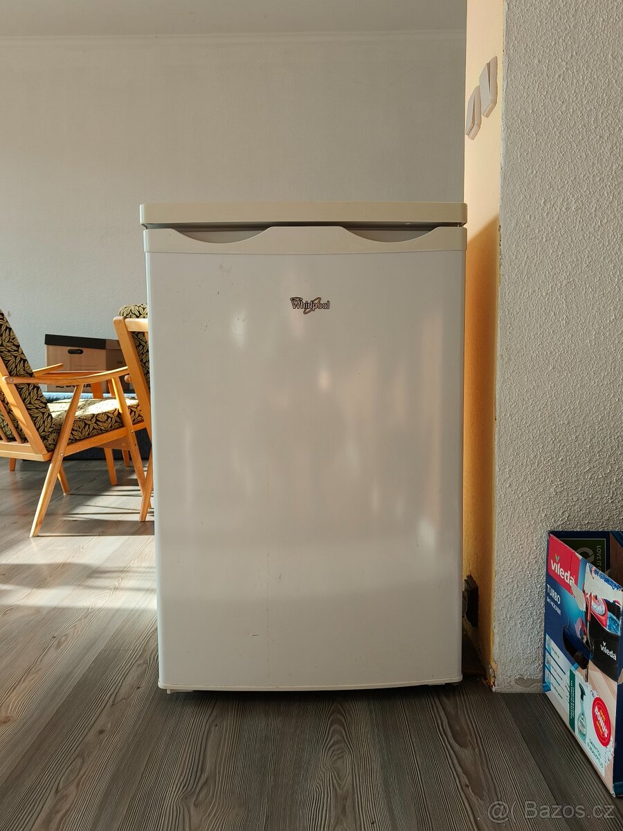 Lednička Samsung ARC 103 AP