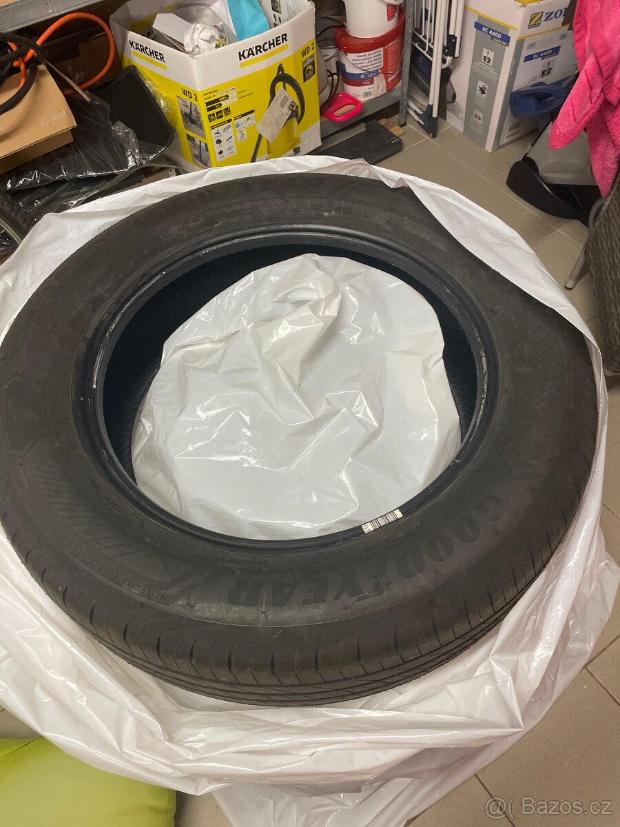 Prodám letní pneu 215/50 R17 Nové