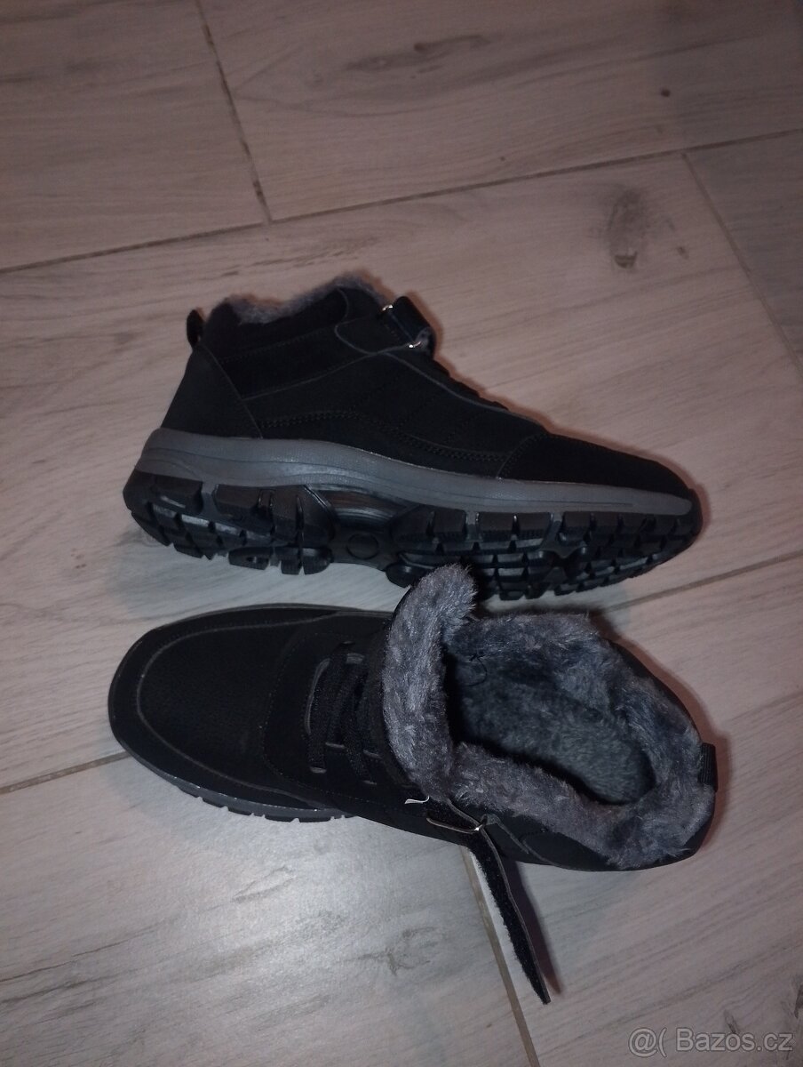 Boty unisex zimní vel 40