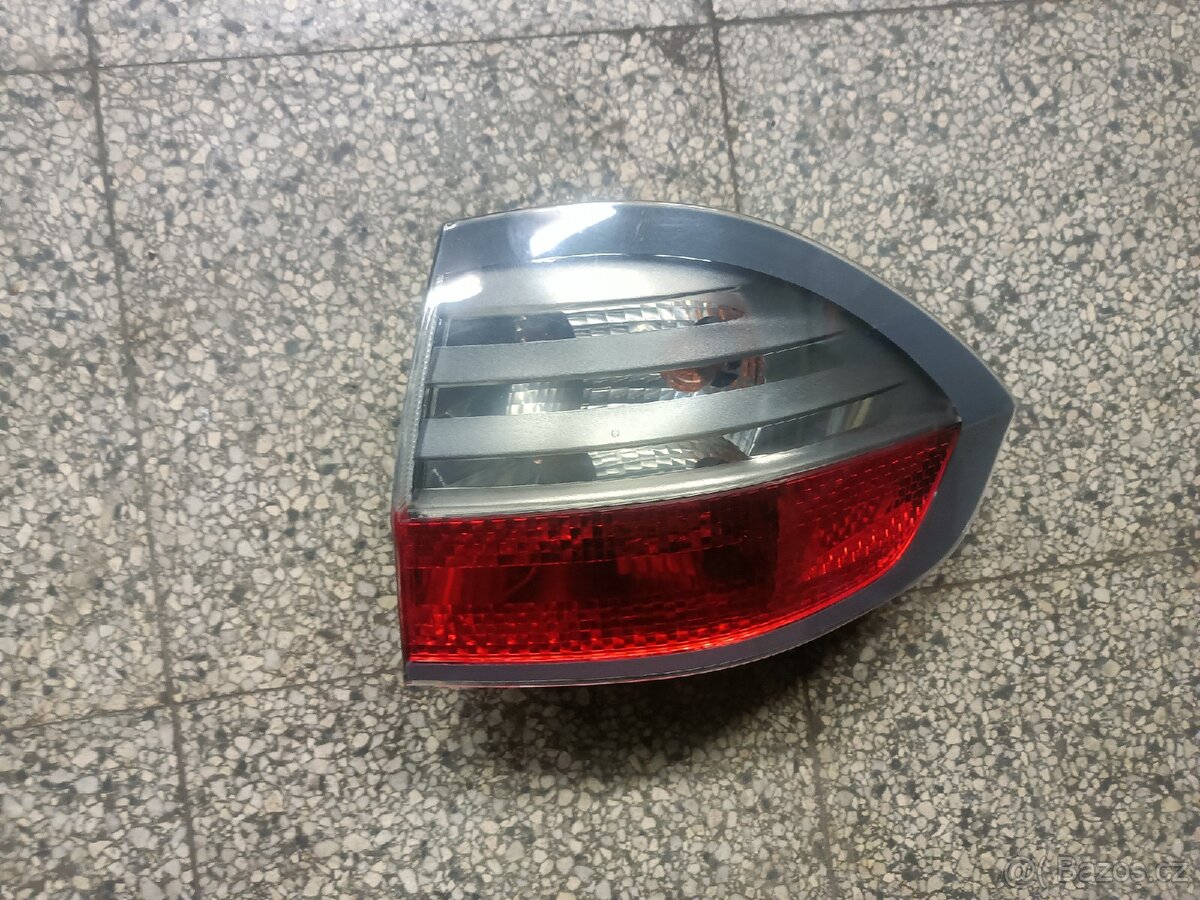 PRAVÉ ZADNÍ SVĚTLO FORD S-MAX I (WA6)