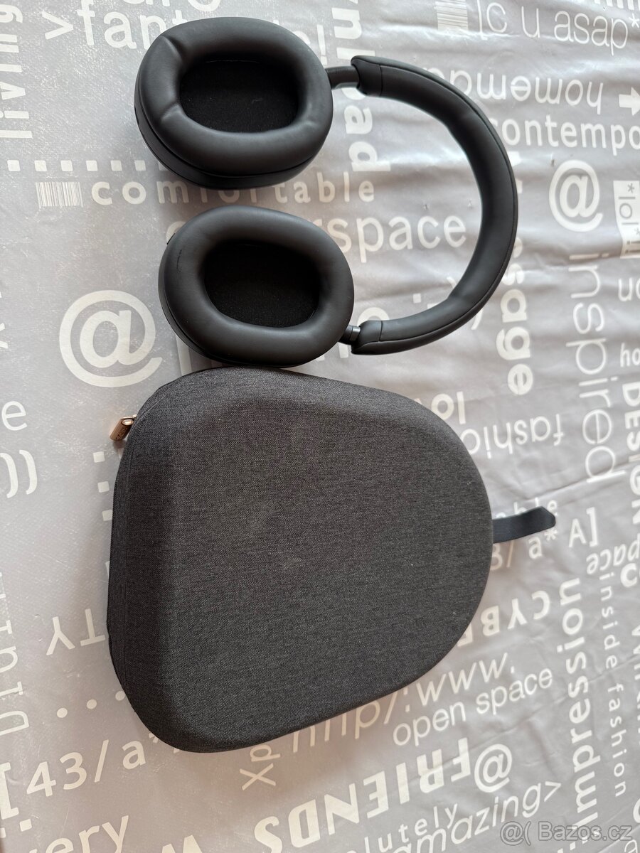 Sony WH-1000XM5 barva černá