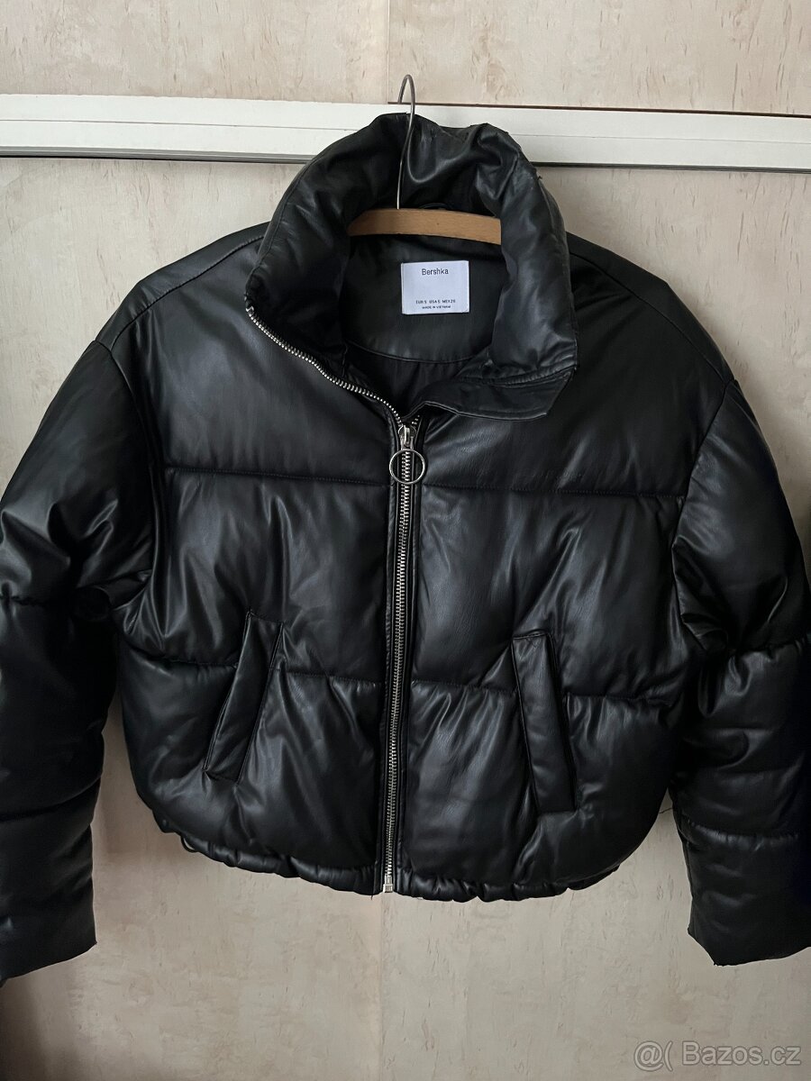 Bunda zimní zn.Bershka vel. M/L