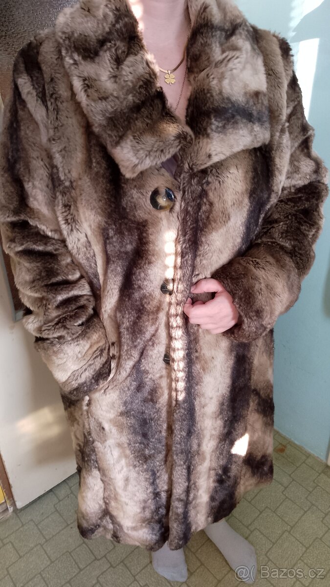 Dámský kožich, velikost L