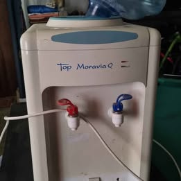 Dávkovač zásobník vody