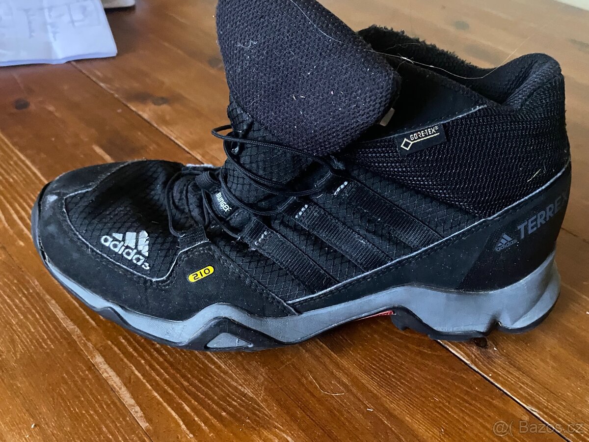 Dětské boty goretex Adidas velikost 4,5-5