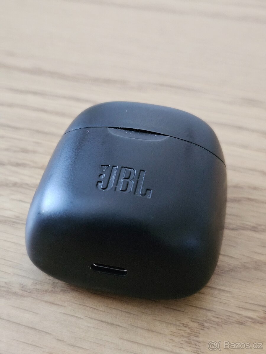 Sluchátka jbl