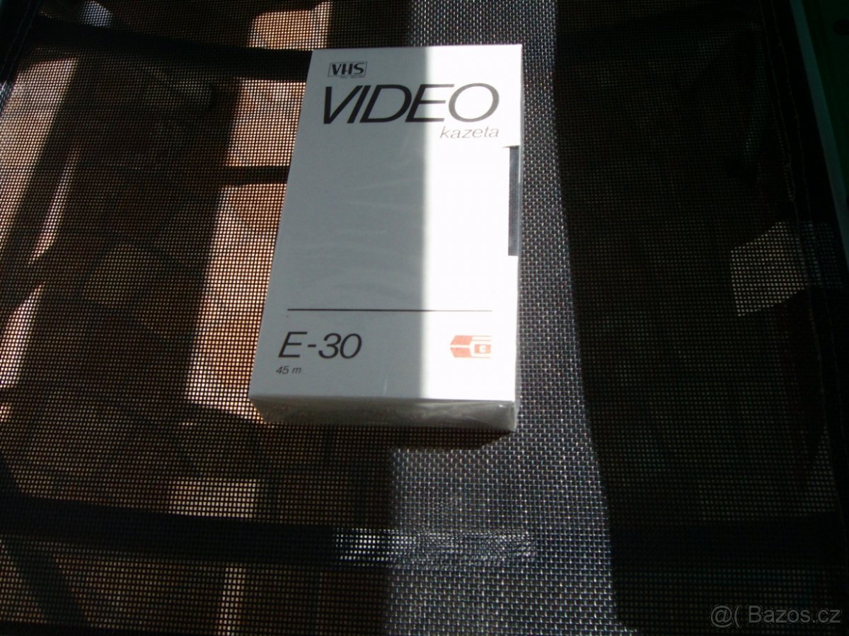 VHS Barrandovská legendární bílá kazeta E-30 - nová