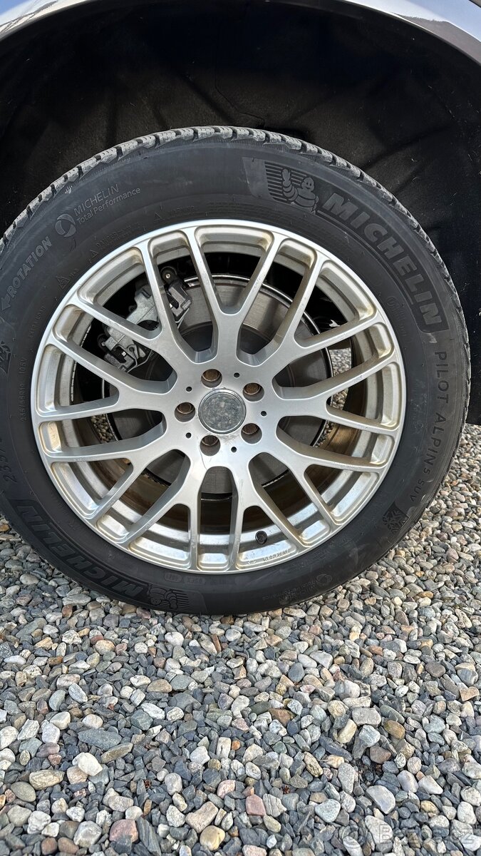 Kola Volvo XC 90,60,40