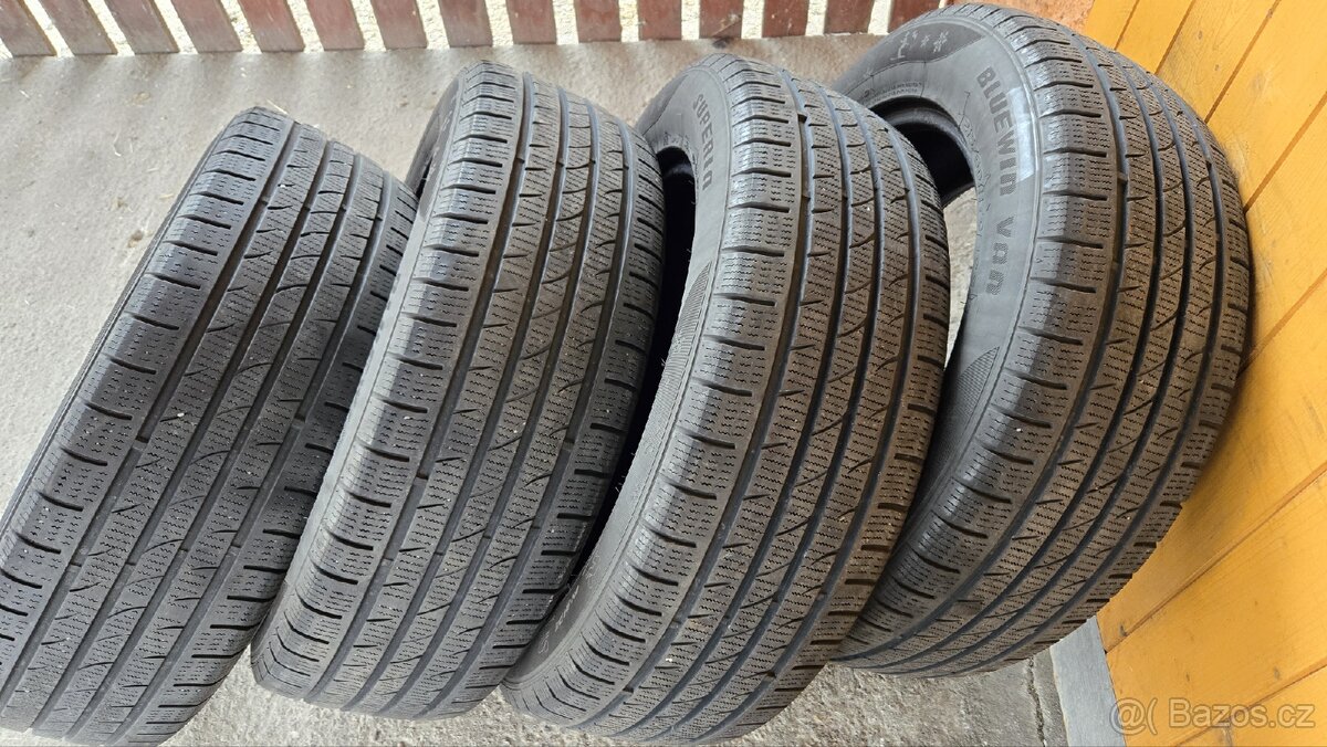 Sada pneumatik 215/60 R17C
