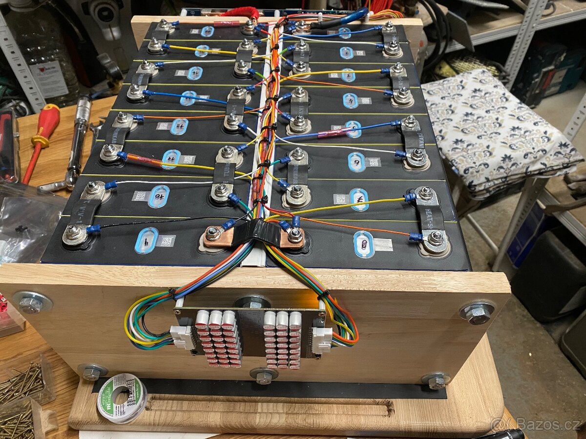 Lifepo4 280Ah 48V BMS 150Ah + aktivní balancer 5A 14,33KWh